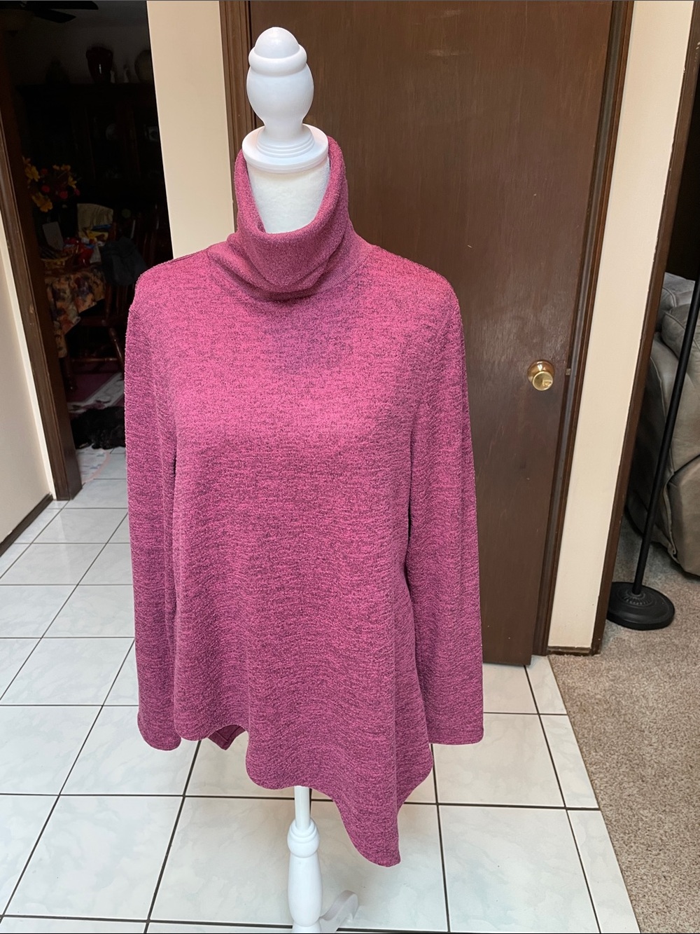 DG2 misses turtleneck asymmetrical design